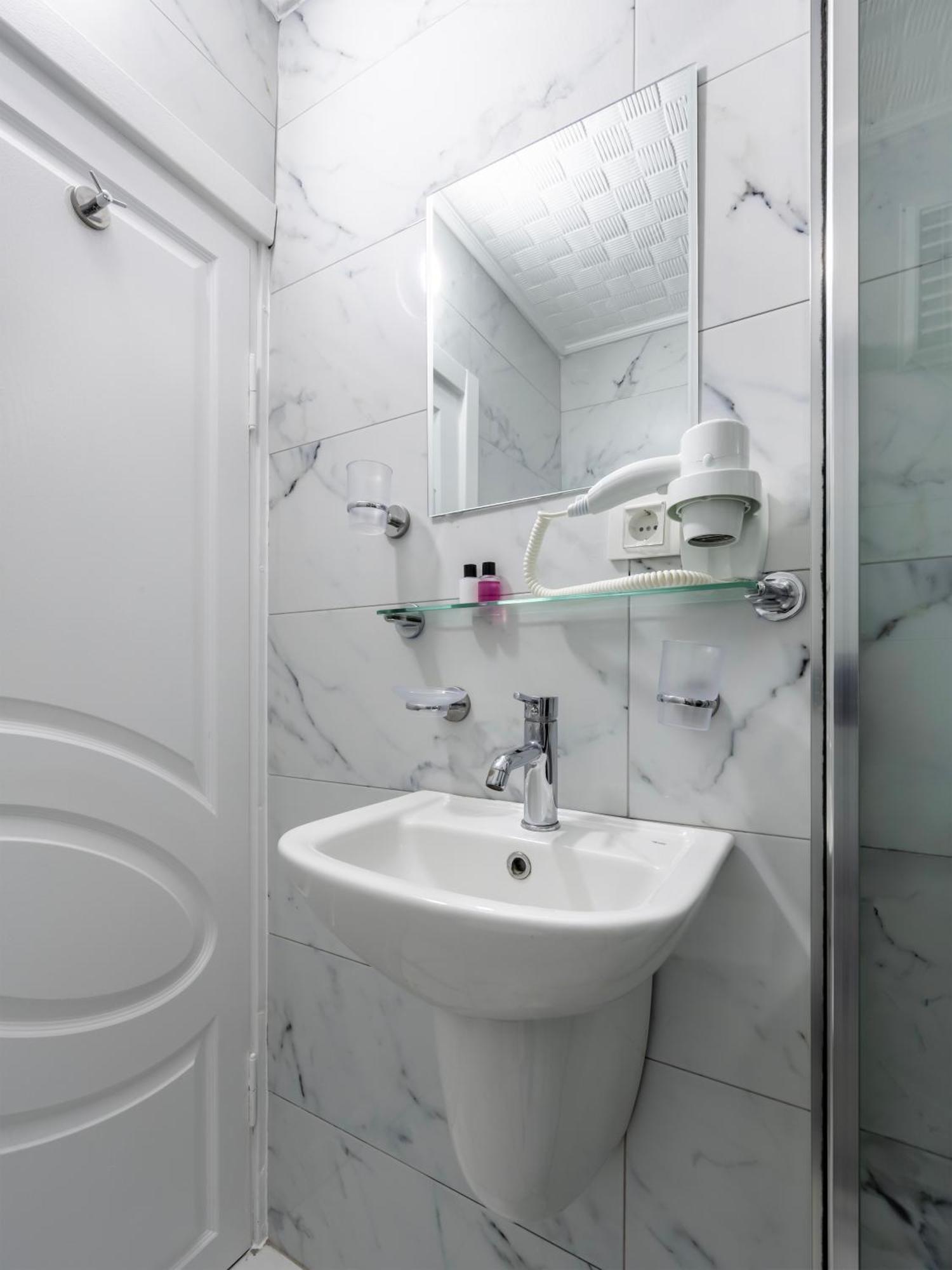 Taksim Trust Hotel Стамбул Экстерьер фото